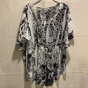 Cato 26/28W Black and White print sheer top